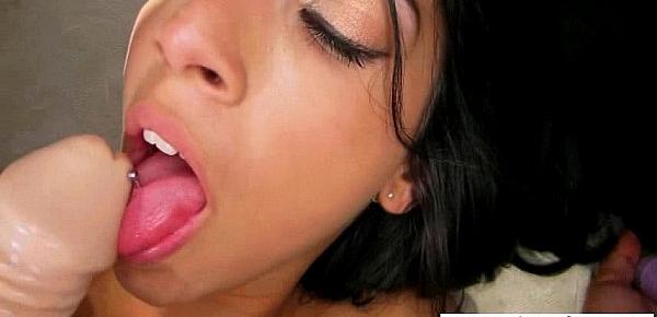  Crazy Horny Girl Fill Her Holes With Things vid-18